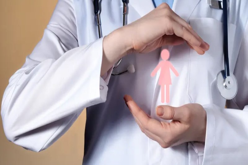 Doctor hands small pink girl imaginary img